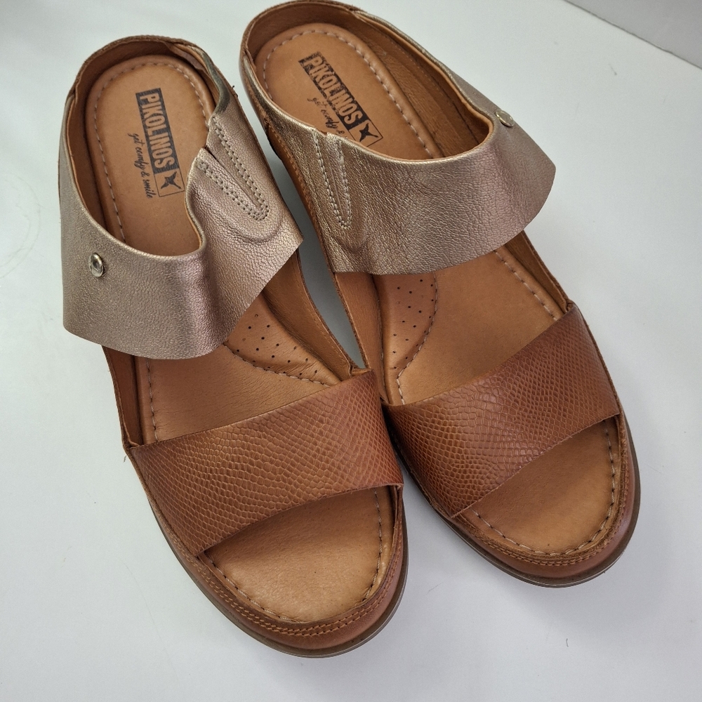 PIKOLINOS Tan and Metallic Rose Slide Sandals